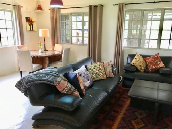 Апартаменты не для слабонервных: сдается коттедж по соседству со львами Апартаменты не для слабонервных: сдается коттедж по соседству со львами