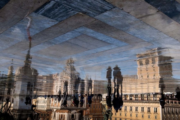 Необычный взгляд на дождливый Рим