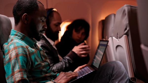 Правила тактичного путешествия: эксперт по этикету рассказала, что нужно делать, чтобы перелет прошел гладко Правила тактичного путешествия: эксперт по этикету рассказала, что нужно делать, чтобы перелет прошел гладко