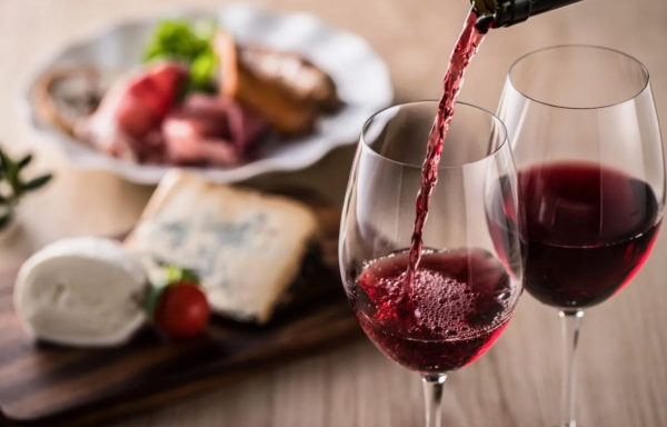 График, показывающий, что доходы от пошлин на вино будут направлены на развитие внутреннего туризма.