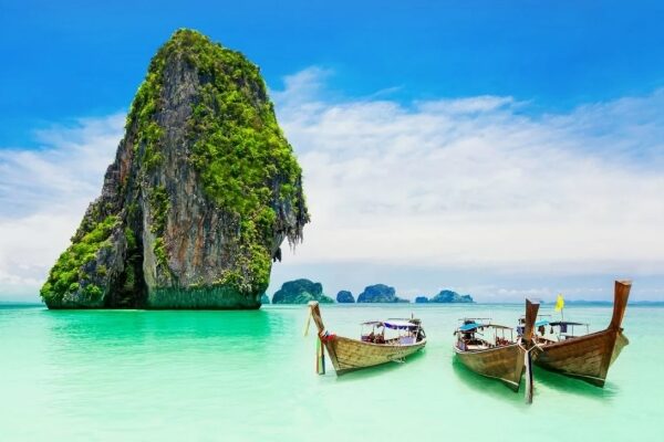 Untersuchungen zeigen, dass man im Juni günstig nach Vietnam und Thailand reisen kann.