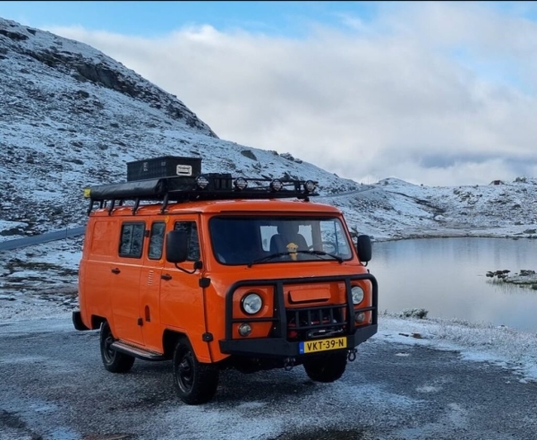 "Буханочные бродяги": за что энтузиасты из Нидерландов полюбили УАЗы