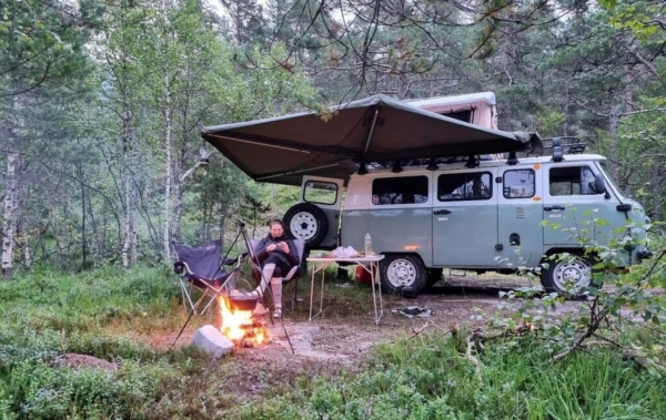 "Буханочные бродяги": за что энтузиасты из Нидерландов полюбили УАЗы