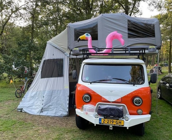 "Буханочные бродяги": за что энтузиасты из Нидерландов полюбили УАЗы