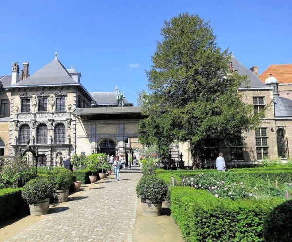 Лучшие достопримечательности Антверпена 2024 (ФОТО) Лучшие достопримечательности Антверпена 2024 (ФОТО)