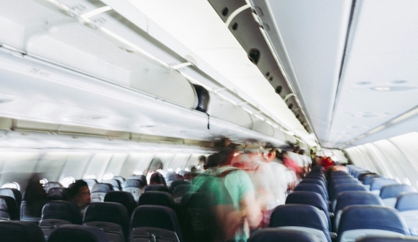 Туристы опасаются, что авиакомпания S7 начала рассаживать семьи Туристы опасаются, что авиакомпания S7 начала рассаживать семьи