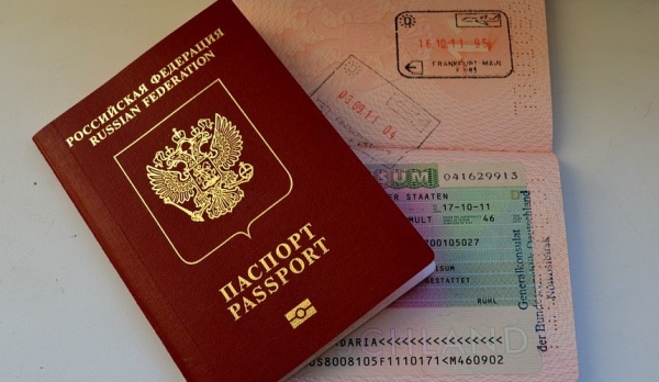 Werden sie im Ausland mit einer zerrissenen Passseite freigelassen: Stellungnahme eines Anwalts