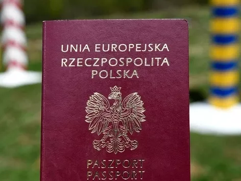 Obywatelstwo polskie według pochodzenia w 2024 r.: komu przysługuje i jak je uzyskać?