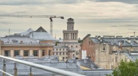 The number of summer verandas in the center of St. Petersburg has decreased, but they remain in demand.